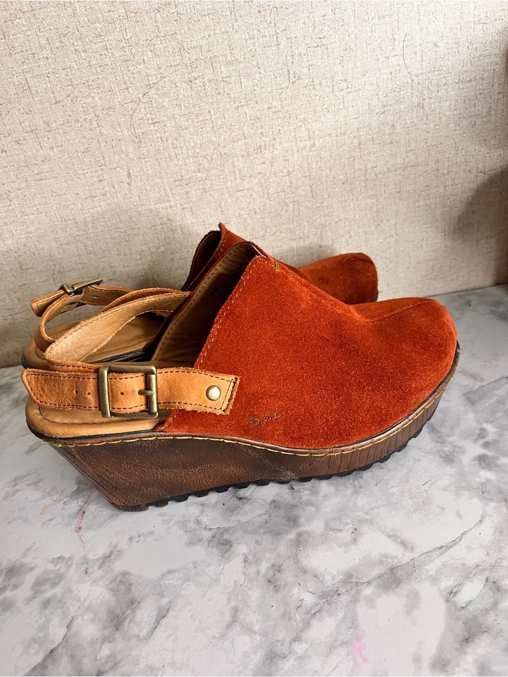 b.o.c. Rust Suede Wedge Slingback Clog - Tan Strap